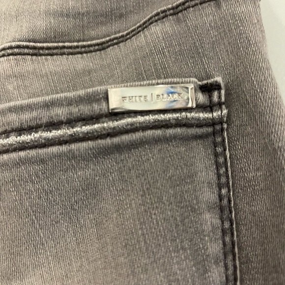 White House Black Market Size 2 - Picture 4 of 4